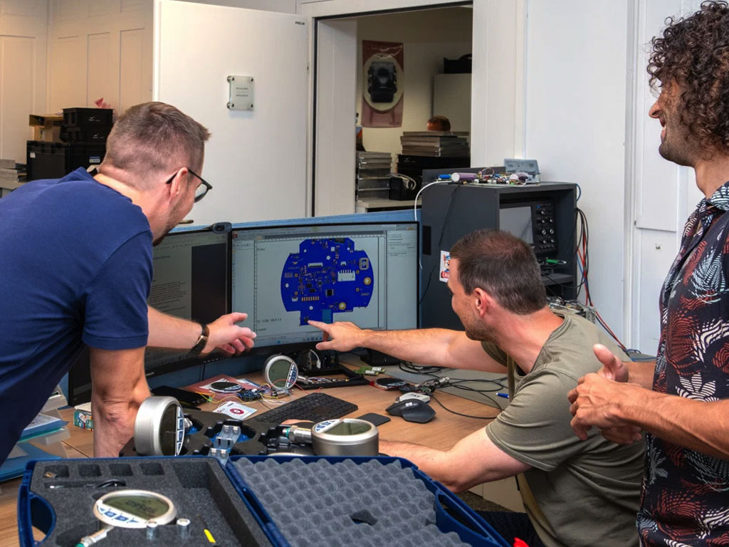 Equipo desarrollo LEO Ultimate 1 KELLER Pressure Catsensors